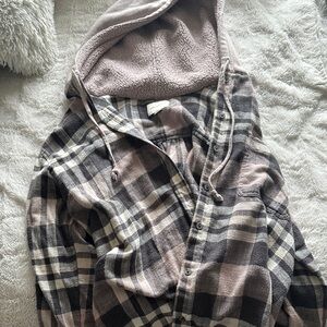 American Eagle Outfitters Plaid Hooded Flannel in Taupe, Black, Cream